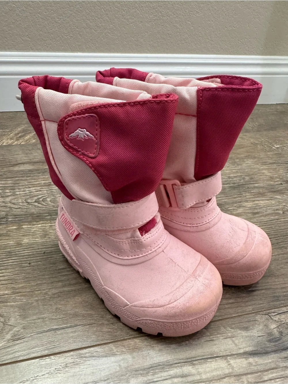 Tundra Quebec Girls Snow Boots Size 8 Pink Insulated Winter Waterproof